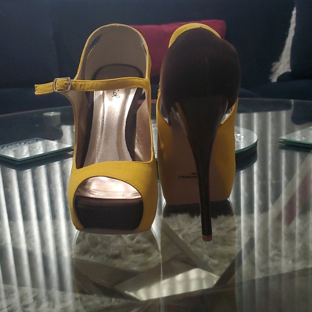 Open-Toe Heels - image 2